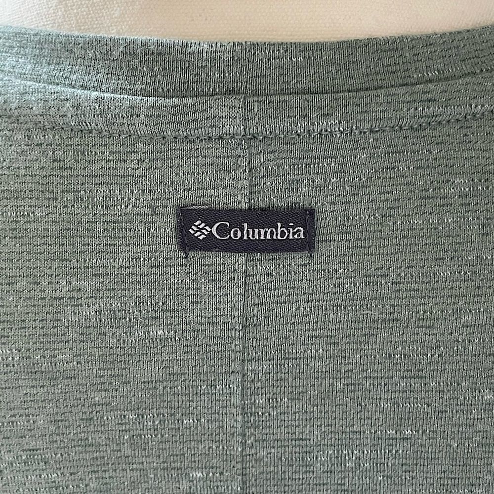 NWOT! Columbia Green Sleeveless Top. Size Small. - Picture 3 of 6